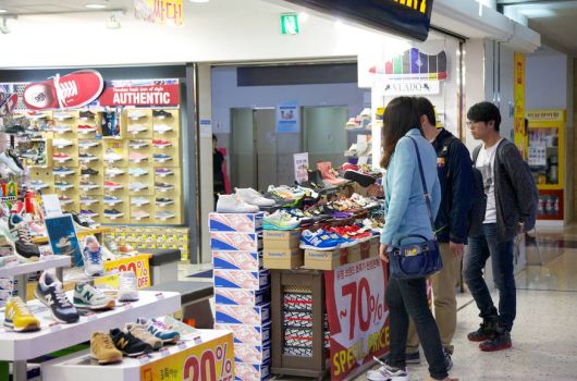 Los_emprendedores_que_apuestan_por_la_franquicia_invierten_unos_80.000_euros (1)